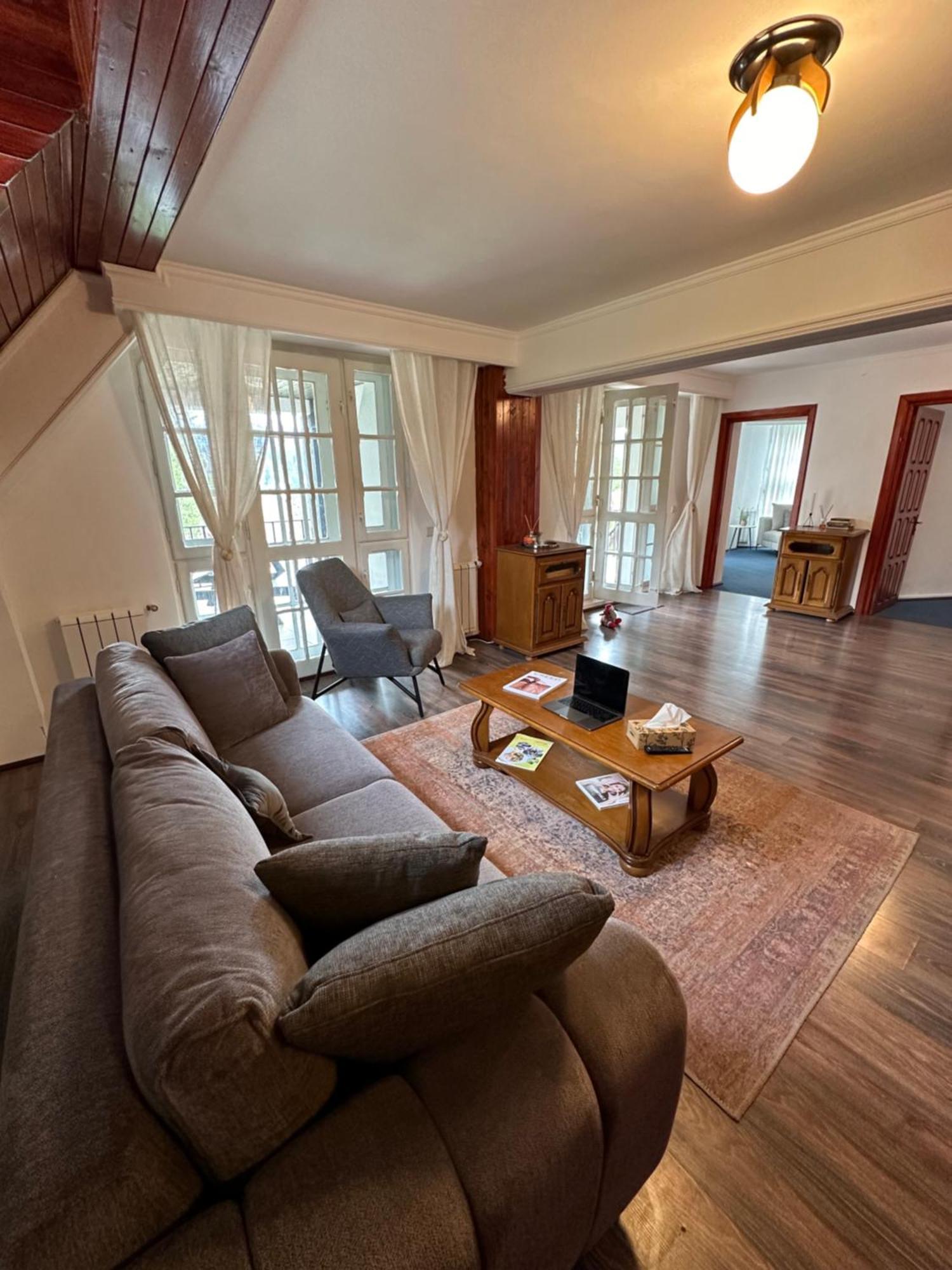 פרדיאל Pine Peak Apartments מראה חיצוני תמונה